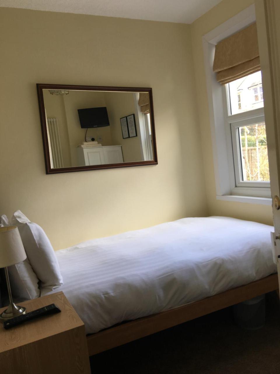 Lincoln Guest House Кесвик Экстерьер фото