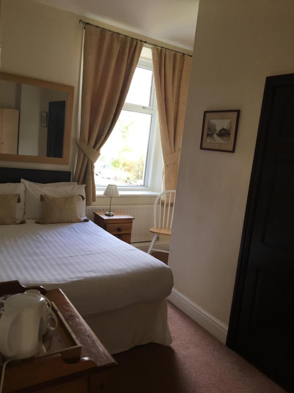 Lincoln Guest House Кесвик Экстерьер фото
