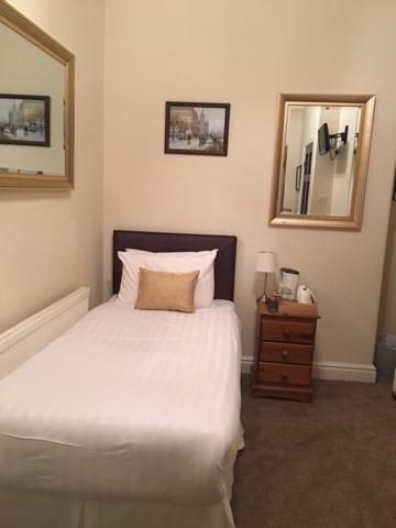 Lincoln Guest House Кесвик Экстерьер фото